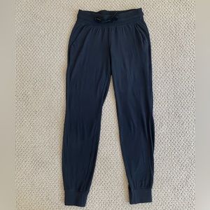 Lululemon Align Joggers - Size 4
